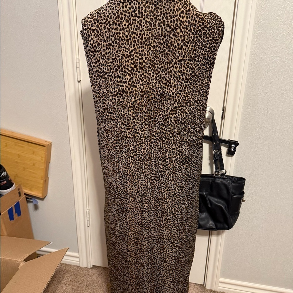 Woman’s leopard with fur size medium/large cardigan - Picture 2 of 4